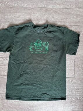 Krooked Skateboarding Men's Dark Green Graphic Tee